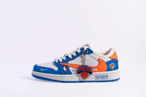 Travis Scott & Air 1 Low OG New York Knis 1